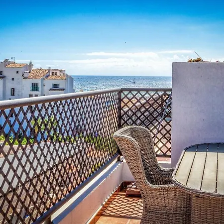 3 Bedroom Duplex With Pool In Puerto Banus *