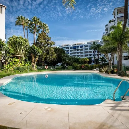 Appartamento 3 Bedroom Duplex With Pool In Puerto Banus Marbella