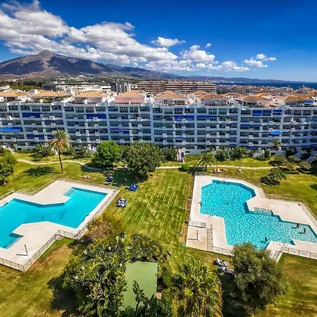 3 Bedroom Duplex With Pool In Puerto Banus Appartamento