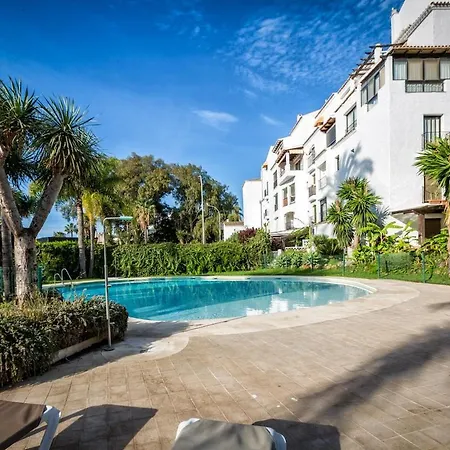 Appartamento 3 Bedroom Duplex With Pool In Puerto Banus *